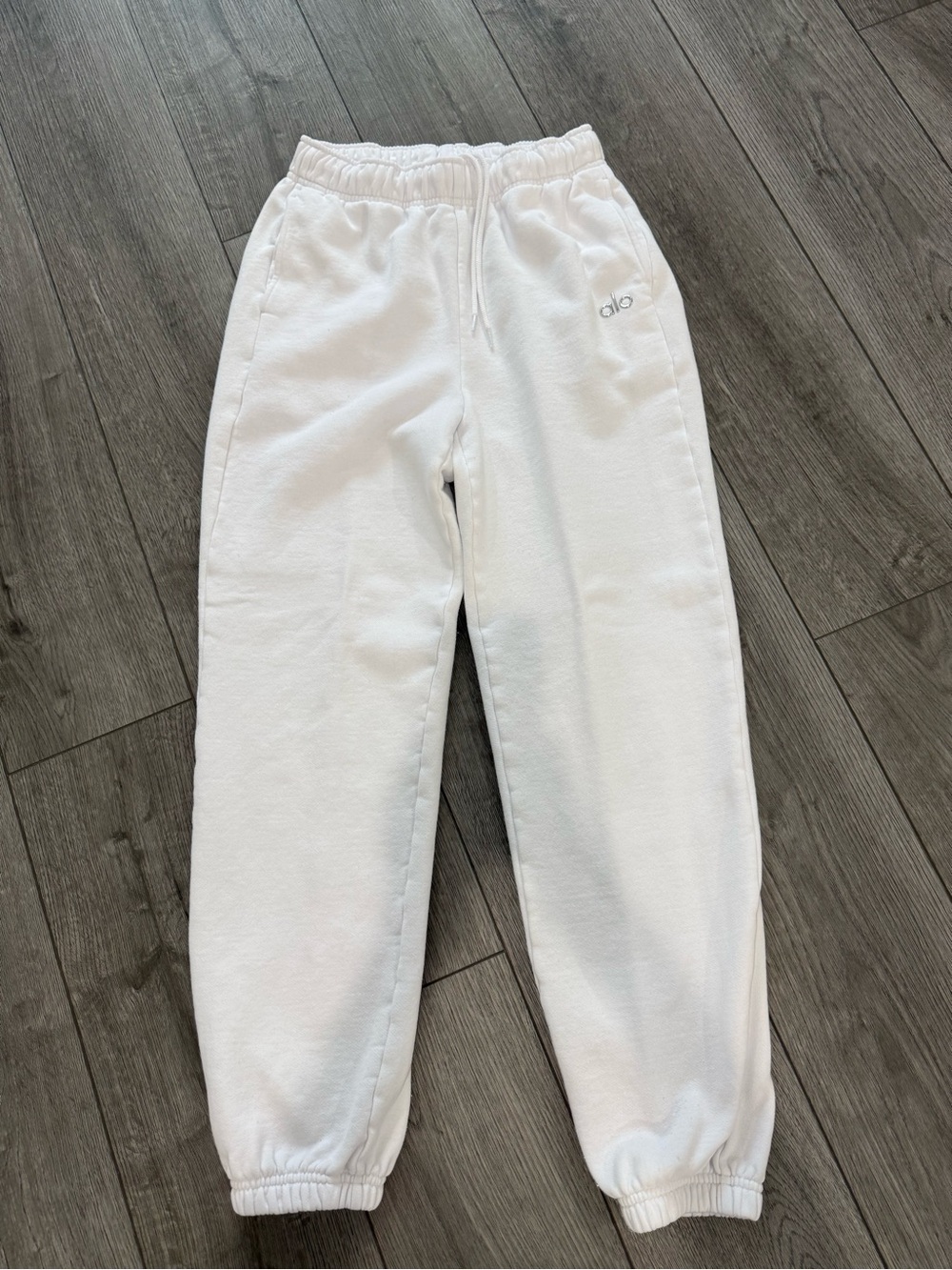 ALO Yoga White Jogger Sweatpants